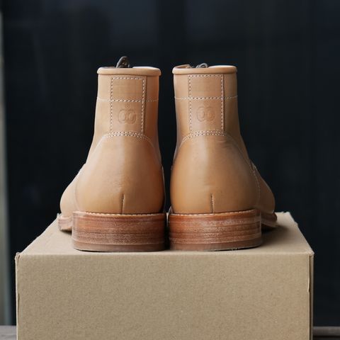 Butts and Shoulders The Classic Boots in Natural Leather