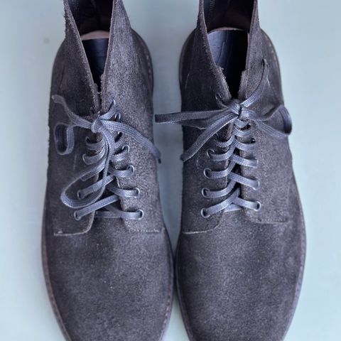 Oak Street Bootmakers Field Boot in Seidel Black Oiled Congo Shrunken Bison Roughout
