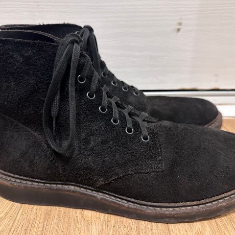 View photo of Oak Street Bootmakers Field Boot in Seidel Black Oiled Congo Shrunken Bison Roughout