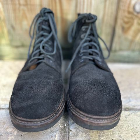 View photo of Oak Street Bootmakers Field Boot in Seidel Black Oiled Congo Shrunken Bison Roughout