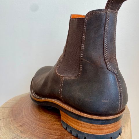 Bordon Isidro in Waxy medium Brown