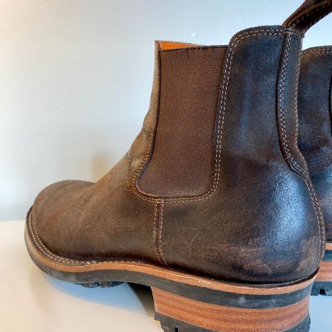 Bordon Isidro in Waxy medium Brown