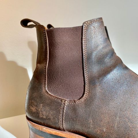 Bordon Isidro in Waxy medium Brown