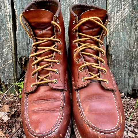 Red Wing 6-Inch Classic Moc in S.B. Foot Oro Legacy
