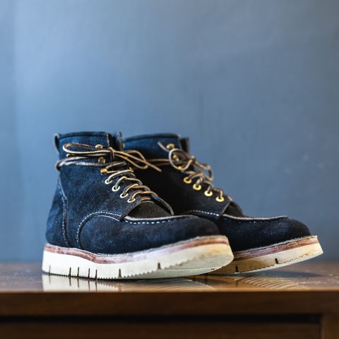 Jakkrabbits Moc Toe Boot in Horween Navy Chamois Roughout