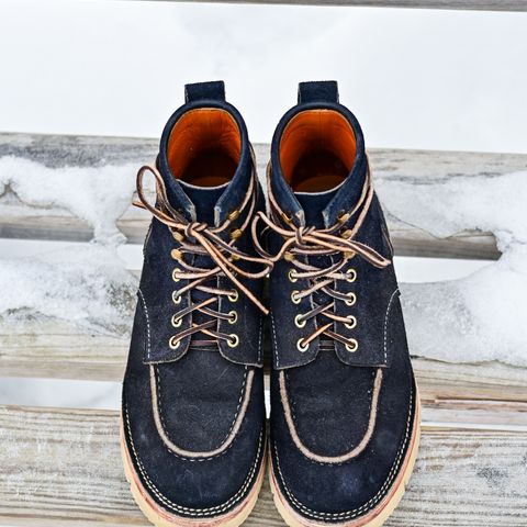 Jakkrabbits Moc Toe Boot in Horween Navy Chamois Roughout