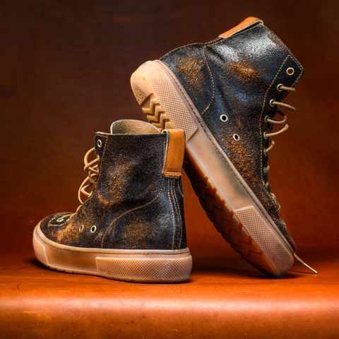 BHHB Railtown in Horween Dark Brown Waxed Flesh & Wickett & Craig Russet Traditional Harness