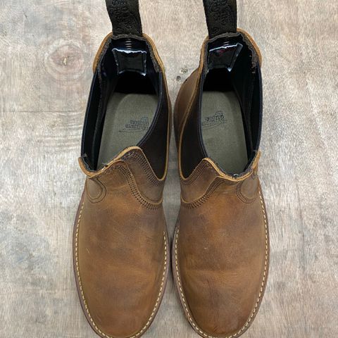 Red Wing Weekender Chelsea in S.B. Foot Copper Rough and Tough