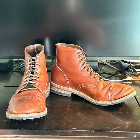 Oak Street Bootmakers Field Boot in Tempesti Brown Elbamatt Liscio