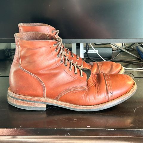 Oak Street Bootmakers Field Boot in Tempesti Brown Elbamatt Liscio
