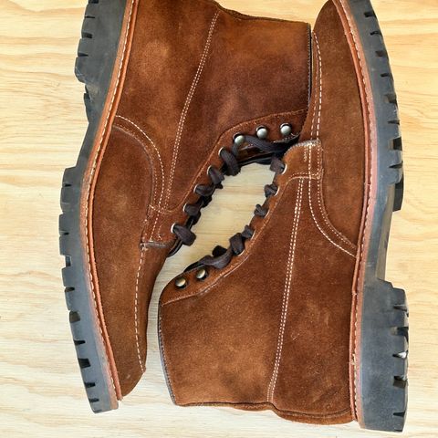 Allen Edmonds Freeport in Snuff Brown Weatherproof Suede