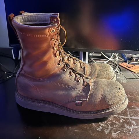 Thorogood 8" Plain Toe in Tobacco Gladiator Oil-Tanned