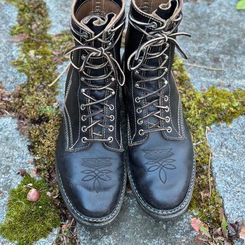 View photo of White's Farmer/Rancher in Horween Black Waxed Flesh & Horween Black Chromexcel Horsehide