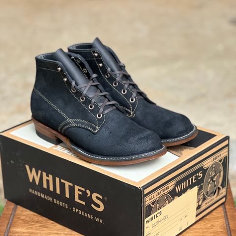 White's Semi-Dress in Seidel Black Oil Tan Roughout