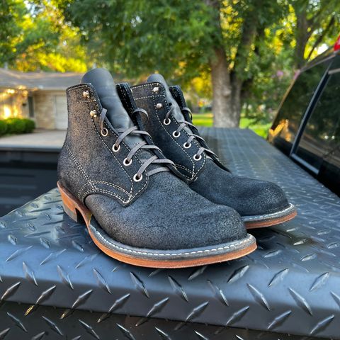White's Semi-Dress in Seidel Black Oil Tan Roughout