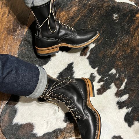 White's 375 in Horween Black Waxed Flesh