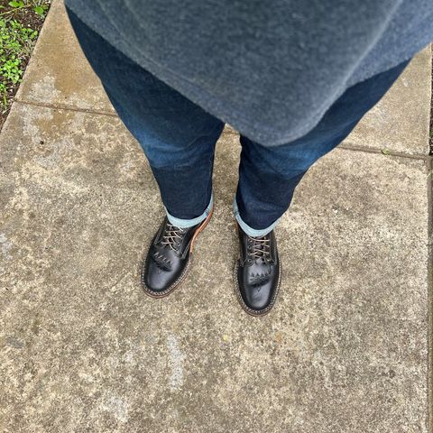 White's 375 in Horween Black Waxed Flesh
