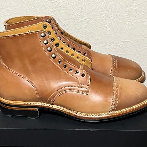 Search result thumbnail of Viberg Service Boot in Horween Natural Shell Cordovan