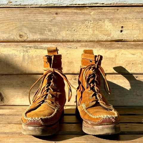 Yuketen Maine Guide DB Boots in Horween Full Grain Flesh-Out