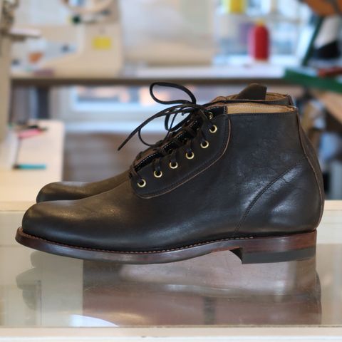 Unsung Prototype in Horween Black Wrangler Double Horsefront