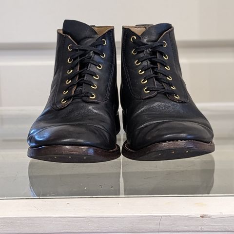 Unsung Prototype in Horween Black Wrangler Double Horsefront