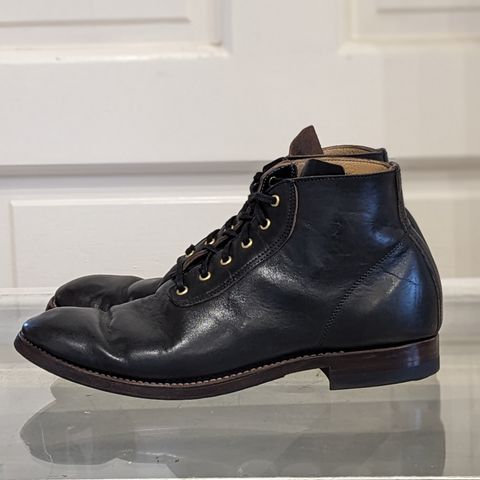 Unsung Prototype in Horween Black Wrangler Double Horsefront