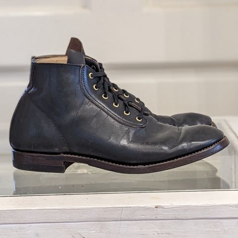 Unsung Prototype in Horween Black Wrangler Double Horsefront