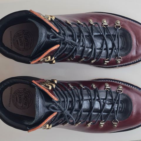 Fortis Hugo in Shinki Burgundy Oiled Horsebutt