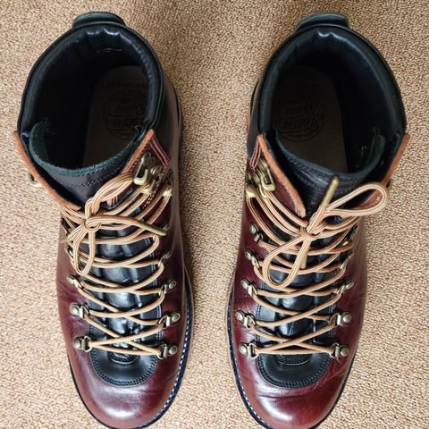 Fortis Hugo in Shinki Burgundy Oiled Horsebutt