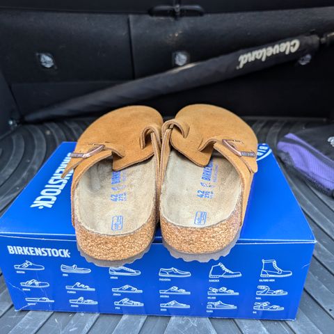 Birkenstock Boston in Mink Suede