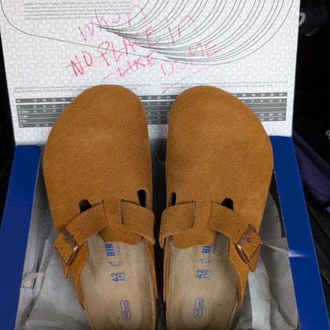 Birkenstock Boston in Mink Suede