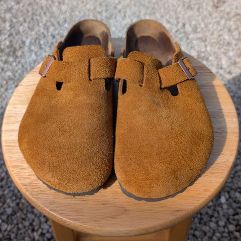 Birkenstock Boston in Mink Suede
