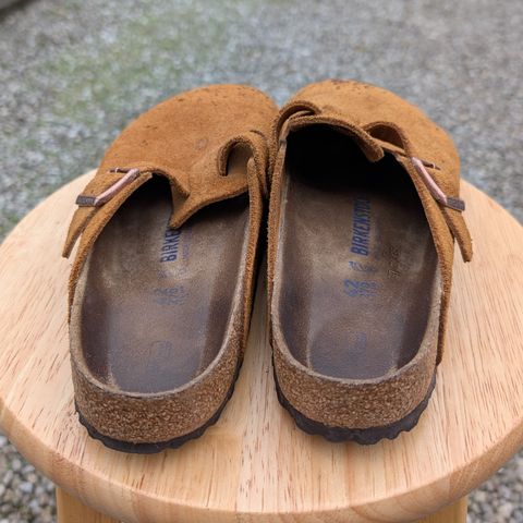 Birkenstock Boston in Mink Suede