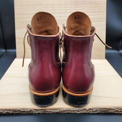 XBXS Escape Boots in Maryam Burgundy Horsebutt