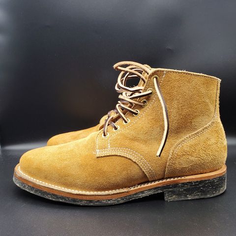 Viberg Boondocker in Horween Faded Wheat Chamois Roughout