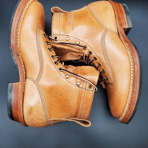 White's 350 Cutter in Maryam Natural Horsebutt