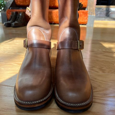 Viberg Engineer in Horween Natural Chromexcel