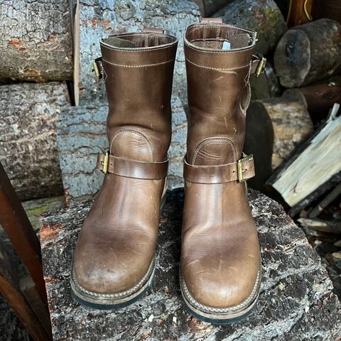 Viberg Engineer in Horween Natural Chromexcel