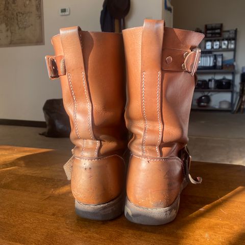 Thurmont Leather Company Munson Engineer in Unknown Natural Veg Tan