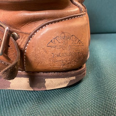 Thurmont Leather Company Munson Engineer in Unknown Natural Veg Tan