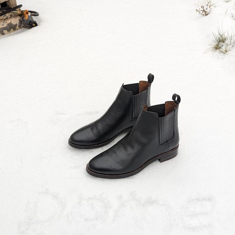 Thursday Duchess in Black Full Grain