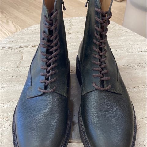 John Lobb Unlisted Model in Unlisted Leather