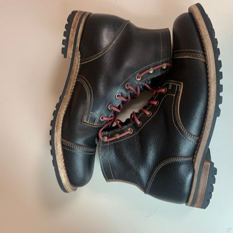 Truman Cap Toe Boot in Horween Black Waxed Flesh