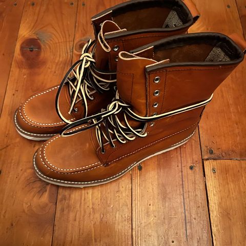 Red Wing 8-Inch Classic Moc in S.B. Foot Oro-Iginal