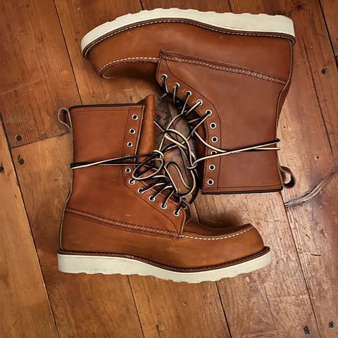 Red Wing 8-Inch Classic Moc in S.B. Foot Oro-Iginal