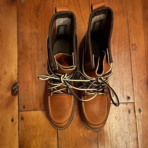 Red Wing 8-Inch Classic Moc in S.B. Foot Oro-Iginal