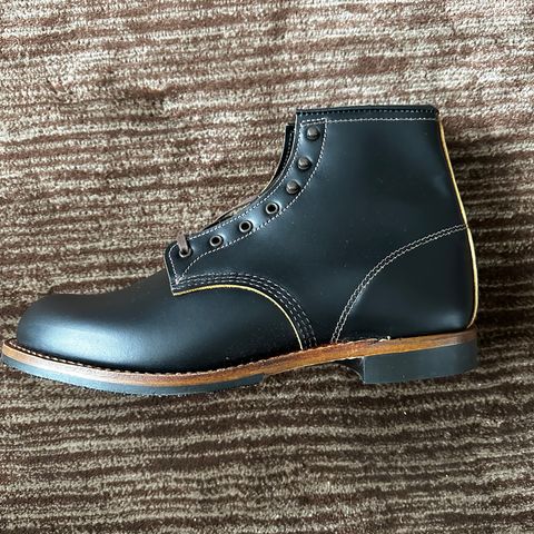 Red Wing Beckman Flatbox in S.B. Foot Black Klondike
