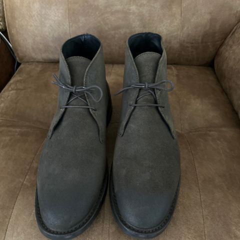 Thursday Scout in Dark Olive WeatherSafe Suede