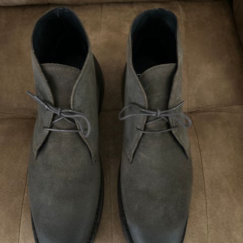 Thursday Scout in Dark Olive WeatherSafe Suede