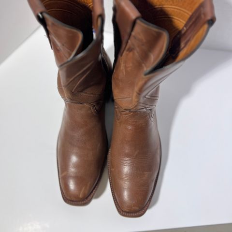 Rios of Mercedes 1971N in Tan Horsebutt